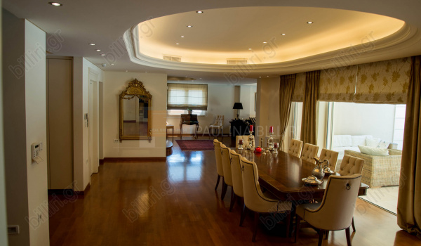 Tραπεζαρία - Dinning room